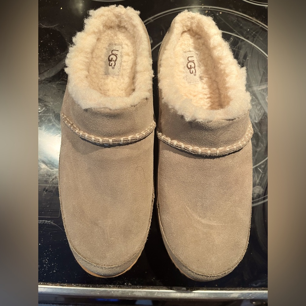 UGG Lynwood Waterproof Clog Sz. 7.5